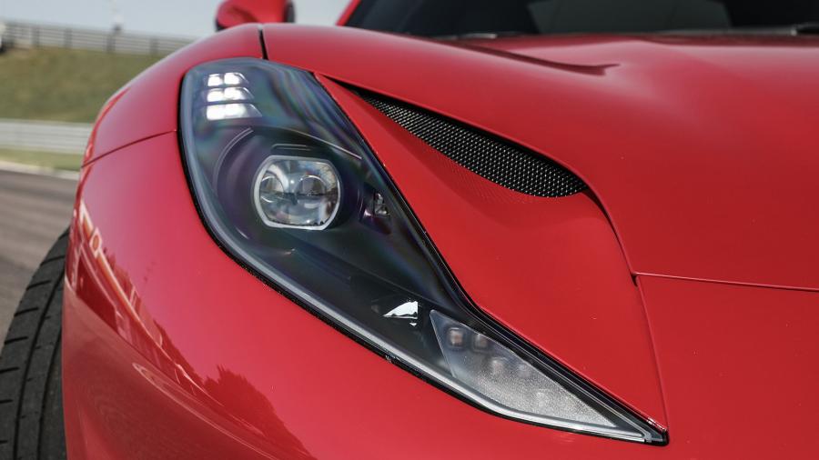 Детали экстерьера Ferrari 812 Superfast 2017 года  (фото 39 из 91)